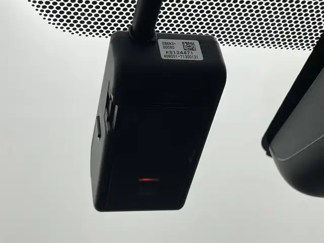 トヨタ ヤリス ハイブリッド Z 岡山県 2020(令2)年 4万km ブラック/コーラルクリスタルシャイン 純正ディスプレイオーディオ　/(BT/Carplay)/レーダークルーズコントロール　/ビルトインＥＴＣ　/シートヒーター　前席/ＬＥＤヘッドライト　/バックカメラ　/純正ドライブレコーダー　前側/コーナーセンサー　前後/オートハイビーム　/アイドリングストップ/禁煙車/スペアキー×1/フォグライト/衝突軽減システム