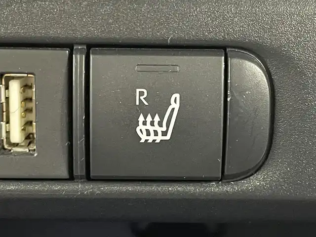 トヨタ ヤリス ハイブリッド Z 岡山県 2020(令2)年 4万km ブラック/コーラルクリスタルシャイン 純正ディスプレイオーディオ　/(BT/Carplay)/レーダークルーズコントロール　/ビルトインＥＴＣ　/シートヒーター　前席/ＬＥＤヘッドライト　/バックカメラ　/純正ドライブレコーダー　前側/コーナーセンサー　前後/オートハイビーム　/アイドリングストップ/禁煙車/スペアキー×1/フォグライト/衝突軽減システム