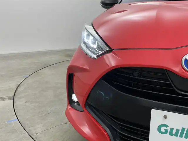 トヨタ ヤリス ハイブリッド Z 岡山県 2020(令2)年 4万km ブラック/コーラルクリスタルシャイン 純正ディスプレイオーディオ　/(BT/Carplay)/レーダークルーズコントロール　/ビルトインＥＴＣ　/シートヒーター　前席/ＬＥＤヘッドライト　/バックカメラ　/純正ドライブレコーダー　前側/コーナーセンサー　前後/オートハイビーム　/アイドリングストップ/禁煙車/スペアキー×1/フォグライト/衝突軽減システム