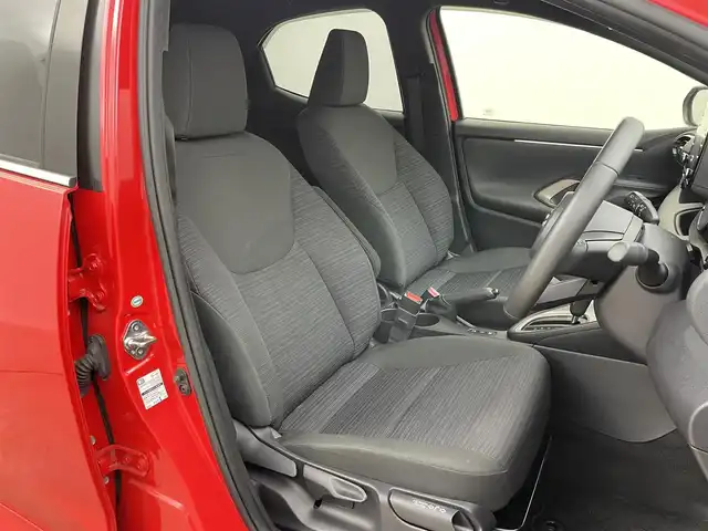 トヨタ ヤリス ハイブリッド Z 岡山県 2020(令2)年 4万km ブラック/コーラルクリスタルシャイン 純正ディスプレイオーディオ　/(BT/Carplay)/レーダークルーズコントロール　/ビルトインＥＴＣ　/シートヒーター　前席/ＬＥＤヘッドライト　/バックカメラ　/純正ドライブレコーダー　前側/コーナーセンサー　前後/オートハイビーム　/アイドリングストップ/禁煙車/スペアキー×1/フォグライト/衝突軽減システム