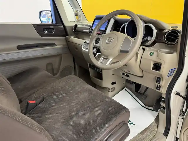 ホンダ Ｎ ＢＯＸ スラッシュ G・L ノヴァカントリースタイル 群馬県 2018(平30)年 6.2万km プラチナホワイトパール シティブレーキアクティブシステム/純正7インチナビ/　フルセグ/BT/CD/DVD/USB/前席シートヒーター/ステアリングヒーター/バックカメラ/HIDヘッドライト/ビルトインETC/前後ドライブレコーダー/純正フロアマット/スマートキー/プッシュスタート/電子パーキング/アイドリングストップ