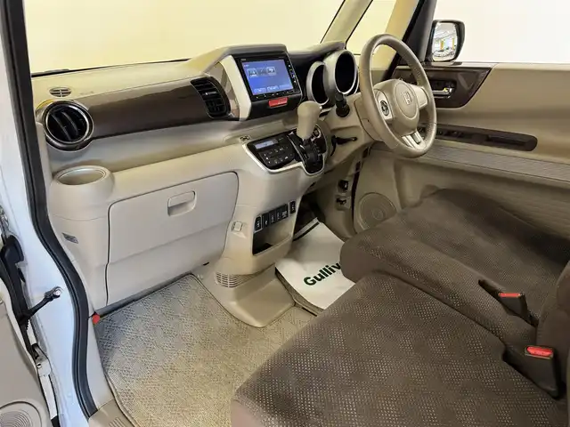 ホンダ Ｎ ＢＯＸ スラッシュ G・L ノヴァカントリースタイル 群馬県 2018(平30)年 6.2万km プラチナホワイトパール シティブレーキアクティブシステム/純正7インチナビ/　フルセグ/BT/CD/DVD/USB/前席シートヒーター/ステアリングヒーター/バックカメラ/HIDヘッドライト/ビルトインETC/前後ドライブレコーダー/純正フロアマット/スマートキー/プッシュスタート/電子パーキング/アイドリングストップ