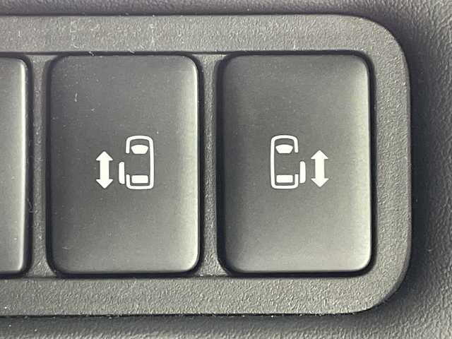 三菱 デリカＤ：５ ジャスパー 神奈川県 2020(令2)年 4.2万km ダイヤモンドブラックマイカ 4WD/ディーゼルターボ/社外SDナビゲーション【CN-PE06WD】/バックカメラ/フルセグ　CD DVD　Bluetooth　SD/両側電動スライドドア/オートストップ＆ゴー/e-アシスト/ブラインドスポットウォーニング/FCM衝突被害軽減ブレーキシステム/誤発進抑制機能/LDW車線逸脱警報システム/オートマチックハイビーム/レーダークルーズコントロール/ハーフレザーシート/革巻きステアリング/パドルシフト/電動パーキングブレーキ/オートブレーキホールド/社外前方ドライブレコーダー/プッシュスタート/スマートキー/純正18インチアルミホイール/LEDヘッドランプ/LEDフロントフォグランプ/オートライト