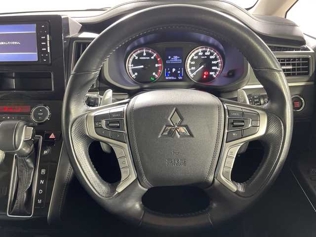 三菱 デリカＤ：５ ジャスパー 神奈川県 2020(令2)年 4.2万km ダイヤモンドブラックマイカ 4WD/ディーゼルターボ/社外SDナビゲーション【CN-PE06WD】/バックカメラ/フルセグ　CD DVD　Bluetooth　SD/両側電動スライドドア/オートストップ＆ゴー/e-アシスト/ブラインドスポットウォーニング/FCM衝突被害軽減ブレーキシステム/誤発進抑制機能/LDW車線逸脱警報システム/オートマチックハイビーム/レーダークルーズコントロール/ハーフレザーシート/革巻きステアリング/パドルシフト/電動パーキングブレーキ/オートブレーキホールド/社外前方ドライブレコーダー/プッシュスタート/スマートキー/純正18インチアルミホイール/LEDヘッドランプ/LEDフロントフォグランプ/オートライト