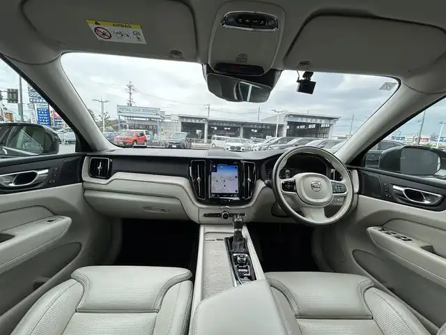 ボルボ ＸＣ６０ D4 AWD インスクリプション 滋賀県 2019(平31)年 2.8万km グレー ハーマンカードンオーディオ/３６０°カメラ/ベージュレザーシート／シートヒーター／ベンチレーション/パワーバックドア/純正ナビ／TV/USB/HUD/LKA/ACC/後席シートヒーター