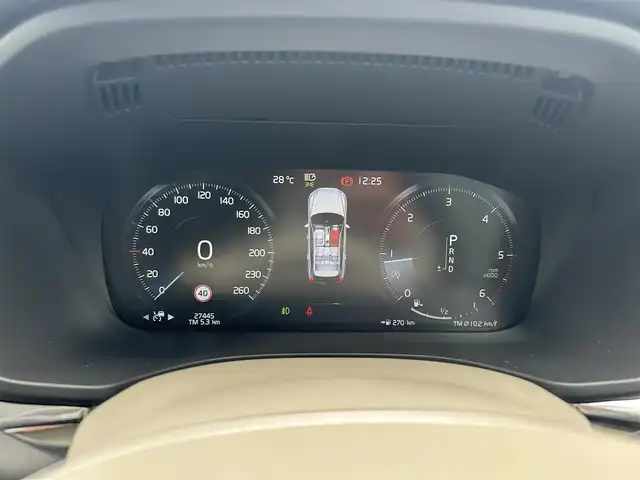 ボルボ ＸＣ６０ D4 AWD インスクリプション 滋賀県 2019(平31)年 2.8万km グレー ハーマンカードンオーディオ/３６０°カメラ/ベージュレザーシート／シートヒーター／ベンチレーション/パワーバックドア/純正ナビ／TV/USB/HUD/LKA/ACC/後席シートヒーター
