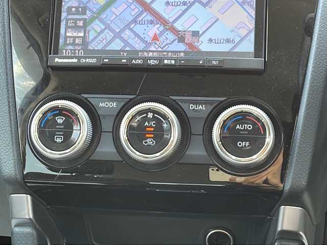 スバル フォレスター 2．0i－L 道北・旭川 2016(平28)年 3.9万km ヴェネチアンレッドパール ・社外ナビ/　CD/DVD/BT/TV/・バックカメラ/・前席パワーシート/・前席シートヒーター/・オートライト/・横滑り防止/・パドルシフト/・革巻きステアリング/・アイドリングストップ/・クルーズコントロール/・純正フロアマット/・ドアバイザー/・保証書