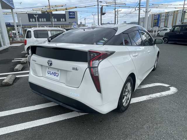 トヨタ プリウス S 熊本県 2016(平28)年 10.9万km ホワイトパールクリスタルシャイン (株)IDOMが運営する【じしゃロン熊本店】の自社ローン専用車両になりますこちらは現金またはオートローンご利用時の価格です。自社ローンご希望の方は別途その旨お申付け下さい/純正ナビ　/バックカメラ　/クルーズコントロール　/ビルトインＥＴＣ　/レーンキープアシスト　/オートハイビーム　/ＬＥＤヘッドライト　/プッシュスタート　/スマートキー　/Ｗ＋サイドエアバッグ　/カーテンエアバッグ