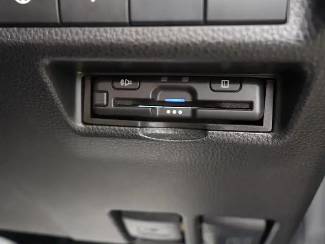 トヨタ ＲＡＶ４ アドベンチャー 山形県 2020(令2)年 9.1万km アティチュードブラックマイカ 4WD/衝突被害軽減システム/純正SDナビ/　　【CD DVD BT フルセグ USB MSV】/バックカメラ/レーダークルーズコントロール/LEDオートヘッドライト/ブラックソフトレザーシート/パワーシート/シートエアコン/シートヒーター/純正19インチアルミホイール/ルームミラー型ドライブレコーダー/ステアリングスイッチ/MTモード付AT/電動格納ウィンカーミラー/フォグランプ/スマートキー×2/ETC