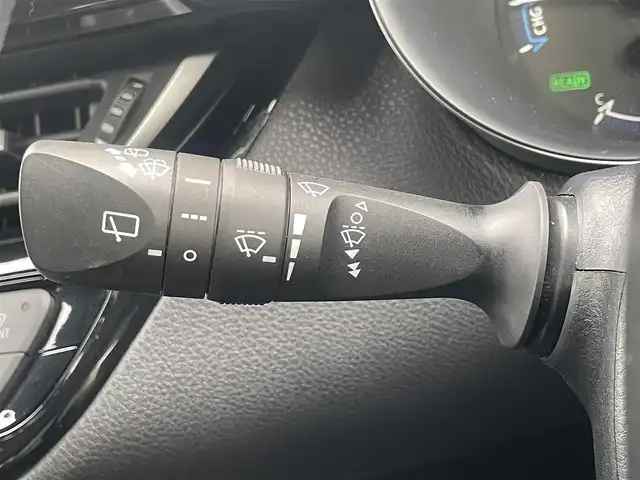 トヨタ Ｃ－ＨＲ S 和歌山県 2016(平28)年 7.4万km ダークブラウンマイカメタリック 純正ナビ/フルセグTV/（AM/FM/CD/DVD/Bluetooth）/バックカメラ/衝突軽減ブレーキ/横滑り防止機能/レーンキープアシスト/レーダークルーズコントロール/電動パーキング/オートホールド/100V電源/LEDヘッドライト/オートライト/オートマチックハイビーム/ビルトインETC/ドライブレコーダー/純正フロアマット/プッシュスタート/スマートキー