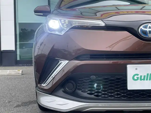 トヨタ Ｃ－ＨＲ S 和歌山県 2016(平28)年 7.4万km ダークブラウンマイカメタリック 純正ナビ/フルセグTV/（AM/FM/CD/DVD/Bluetooth）/バックカメラ/衝突軽減ブレーキ/横滑り防止機能/レーンキープアシスト/レーダークルーズコントロール/電動パーキング/オートホールド/100V電源/LEDヘッドライト/オートライト/オートマチックハイビーム/ビルトインETC/ドライブレコーダー/純正フロアマット/プッシュスタート/スマートキー