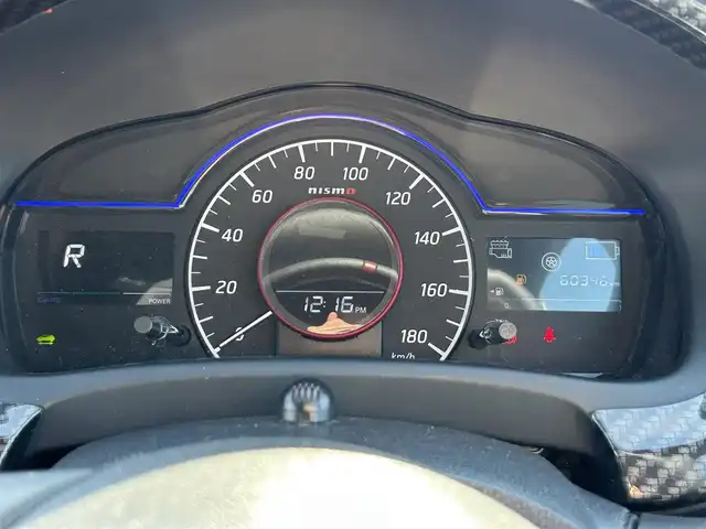 日産 ノート e－パワー ニスモ 宮城県 2019(平31)年 6.1万km ブリリアントホワイトパール LEDヘッドランプ/＝＝＝/インテリジェントエマージェンシーブレーキ/車線逸脱警報/踏み間違い衝突防止アシスト/コーナーセンサー/ハイビームアシスト/純正7インチナビ地図SD未到着・要確認/(フルセグTV/CD/DVD/SD/BT/AUX)/バックカメラ/ドライブレコーダー前後/社外デジタルミラー/ETC/オートエアコン/ドライブセレクト/革巻きステアリング/ステアリングスイッチ/フォグ/オートライト/プッシュスタート＆スマートキー/スペアキー/ウインカー付き電動格納ミラー/社外17インチAW（ENKEI）/RS-Rダウンサス/柿本マフラー/純正フロアマット