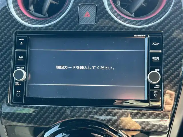 日産 ノート e－パワー ニスモ 宮城県 2019(平31)年 6.1万km ブリリアントホワイトパール LEDヘッドランプ/＝＝＝/インテリジェントエマージェンシーブレーキ/車線逸脱警報/踏み間違い衝突防止アシスト/コーナーセンサー/ハイビームアシスト/純正7インチナビ地図SD未到着・要確認/(フルセグTV/CD/DVD/SD/BT/AUX)/バックカメラ/ドライブレコーダー前後/社外デジタルミラー/ETC/オートエアコン/ドライブセレクト/革巻きステアリング/ステアリングスイッチ/フォグ/オートライト/プッシュスタート＆スマートキー/スペアキー/ウインカー付き電動格納ミラー/社外17インチAW（ENKEI）/RS-Rダウンサス/柿本マフラー/純正フロアマット
