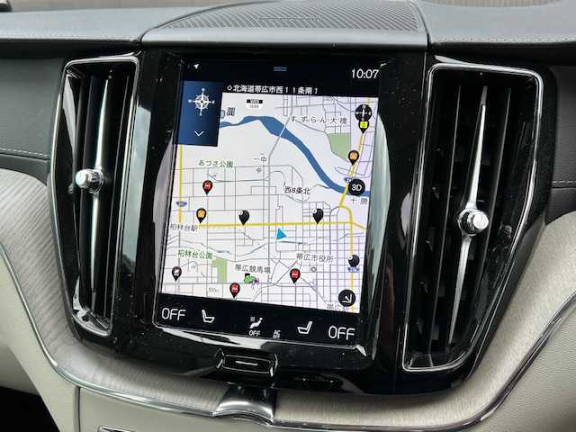 ボルボ ＸＣ６０ D4 AWD インスクリプション 道東・釧路十勝 2018(平30)年 6.1万km ルミナスサンドメタリック ４WD/harman/kardon/純正HDDナビ/CD/BT/USB/フルセグ/360°ビューカメラ/ETC/ドライブレコーダー/ヘッドアップディスプレイ/City Safety（衝突回避・被害軽減ブレーキシステム）/レーンキーピングエイド/ブラインドスポットインフォメーション/アダプティブクルーズコントロール/サイドウインカー内蔵電動リトラクタブル・ドアミラー/パークアシストパイロット/パーフォレーテッド・ファインナッパレザーシート/全席シートヒーター/前席パワーシート/前席ベンチレーション/ステアリングヒーター/パワーバックドア/純正19インチAW/純正フロアマット