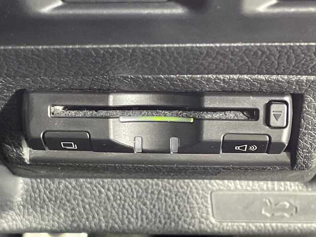 スバル レヴォーグ 1．6GT－S アイサイト 神奈川県 2014(平26)年 3.7万km ダークグレーメタリック 純正7型SDナビゲーション【CN-R300D】/CD/DVD/Bluetooth/SD/DTV/HDMI)/バックカメラ/EyeSight/・レーダークルーズコントロール/・リヤビークルディテクション/・アイサイトアシストモニター/・プリクラッシュブレーキ/・ＡＴ誤発進抑制制御/・レーンキープアシスト/純正18インチアルミホイール/D/N席パワーシート/ステアリングスイッチ/パドルシフト/LEDヘッドライト/オートライト/フォグ/リアフォグ/純正フロアマット/ETC/保証書/スペアキー