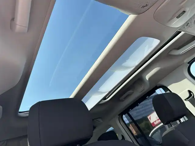 シトロエン ベルランゴ シャイン ブルーHDi XTRパック 大阪府 2022(令4)年 1.2万km サーブル 純正ナビ/・AppleCarPlay/USB/ラジオ/主要装備/・アクティブセーフティブレーキ/・クルーズコントロール/・トラフィックサインインフォメーション/・インテリジェントハイビーム/・パーキングセンサー/・レーンキープアシスト/・トラクションコントロール/・チャイルドセーフティ/・パドルシフト/・ヘッドライトレベライザー/・ステアリングリモコン/・ドライブレコーダー/・ETC