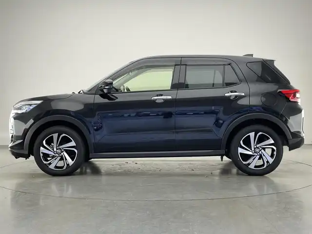 トヨタ ライズ Z 愛知県 2024(令6)年 0.6万km ブラックマイカメタリック 純正９型ナビ　全方位カメラ　シートヒーター　ＥＴＣ２．０　前後ドラレコ　ＨＤＭＩ　ＢＳＭ　スマアシ　衝突軽減　追従クルコン　ＬＥＤオートライト　コーナーセンサー　電動パーキング　純正フロアマット　禁煙