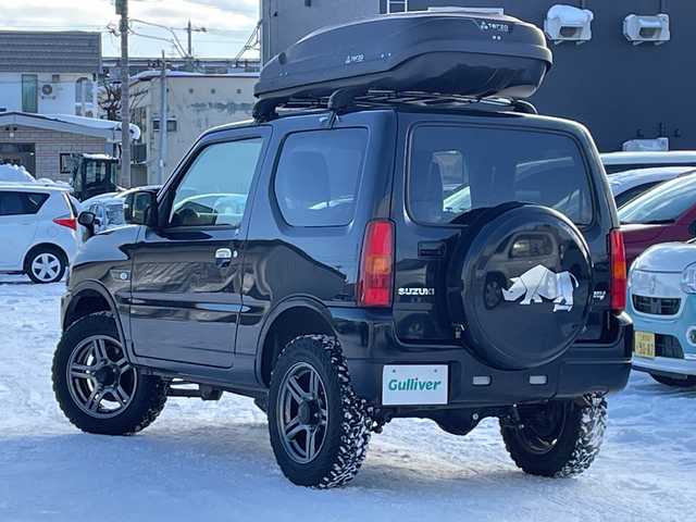 スズキ ジムニー ランドベンチャー 道北・旭川 2017(平29)年 4.3万km ブルーイッシュブラックパール3 /禁煙車//4WD//社外ナビ/CD/DVD/BT/TV/USB/SD//ヨコハマジオランダーM/Tタイヤ//社外足回り//ハーフレザーシート//運転席シートヒーター//ミラーヒーター//ETC//革巻きステアリング//ステアリングスイッチ//フォグランプ//ウィンカーミラー//電動格納ミラー//純正フロアマット//社外ルーフキャリア//社外ルーフボックス//保証書//取扱説明書
