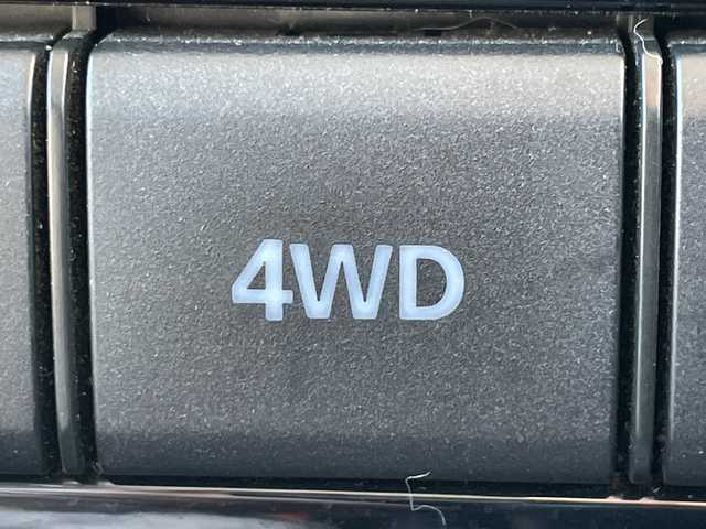 スズキ ジムニー ランドベンチャー 道北・旭川 2017(平29)年 4.3万km ブルーイッシュブラックパール3 /禁煙車//4WD//社外ナビ/CD/DVD/BT/TV/USB/SD//ヨコハマジオランダーM/Tタイヤ//社外足回り//ハーフレザーシート//運転席シートヒーター//ミラーヒーター//ETC//革巻きステアリング//ステアリングスイッチ//フォグランプ//ウィンカーミラー//電動格納ミラー//純正フロアマット//社外ルーフキャリア//社外ルーフボックス//保証書//取扱説明書