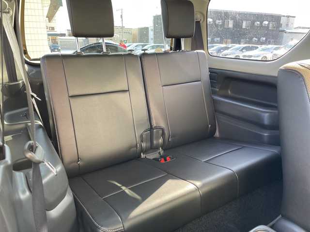 スズキ ジムニー ランドベンチャー 道北・旭川 2017(平29)年 4.3万km ブルーイッシュブラックパール3 /禁煙車//4WD//社外ナビ/CD/DVD/BT/TV/USB/SD//ヨコハマジオランダーM/Tタイヤ//社外足回り//ハーフレザーシート//運転席シートヒーター//ミラーヒーター//ETC//革巻きステアリング//ステアリングスイッチ//フォグランプ//ウィンカーミラー//電動格納ミラー//純正フロアマット//社外ルーフキャリア//社外ルーフボックス//保証書//取扱説明書