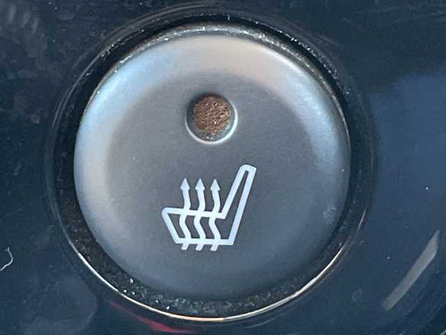 スズキ ジムニー ランドベンチャー 道北・旭川 2017(平29)年 4.3万km ブルーイッシュブラックパール3 /禁煙車//4WD//社外ナビ/CD/DVD/BT/TV/USB/SD//ヨコハマジオランダーM/Tタイヤ//社外足回り//ハーフレザーシート//運転席シートヒーター//ミラーヒーター//ETC//革巻きステアリング//ステアリングスイッチ//フォグランプ//ウィンカーミラー//電動格納ミラー//純正フロアマット//社外ルーフキャリア//社外ルーフボックス//保証書//取扱説明書