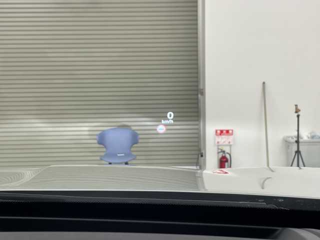 三菱 アウトランダー ＰＨＥＶ P 福島県 2022(令4)年 1.6万km スターリングシルバーM /禁煙車//BOSEサウンド//e-Assist/・衝突被害軽減ブレーキシステム/・車線逸脱警報システム/・オートマチックハイビーム/・後側方車両検知警報システム/・マイパイロット//ヘッドアップディスプレイ//全周囲カメラ//純正12.3インチナビ/・BT.USB.スマホ連携/・フルセグTV//電動リアゲート//本革シート/・前席パワーシート/・前席シートメモリー/・全席シートヒーター//革巻きステアリング/・ステアリングスイッチ/・ステアリングヒーター/・パドルシフト//ビルトインETC2.0//ドライブレコーダー（FR）//プッシュスタート//スマートキー×2//LEDヘッドライト//LEDフォグライト//純正フロアマット//純正20インチAW//純正ドアバイザー//ワイヤレス充電//AC1500W充電