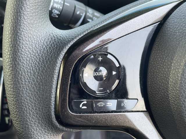 ホンダ Ｎ ＢＯＸ カスタム G L ホンダセンシング 兵庫県 2017(平29)年 9.9万km プレミアムホワイトパールⅡ (株)IDOMが運営する【じしゃロン姫路店】の自社ローン専用車両になります。こちらは現金またはオートローンご利用時の価格です。自社ローンご希望の方は別途その旨お申付け下さい//禁煙車//純正８インチナビ・フルセグTV/　(VXU-185NBi)//バックカメラ//ビルトインETC//ドライブレコーダー//左パワースライドドア//電動格納ミラーウインカー//スマートキーシステム//プッシュスタート//純正１４インチアルミ//ホンダセンシング//CMBS/ACC/LKAS//LEDオートライト//ステアリングスイッチ//ドアバイザー//純正フロアマット//新車保証書/取扱説明書