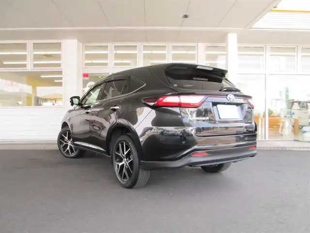 トヨタ ハリアー プレミアム スタイルノアール 千葉県 2019(令1)年 6万km ブラックマイカ アルパイン9型ナビ、フルセグTV/バックカメラ/社外オーディオ【DVD/CD/BT/SD/MSV】/LEDヘッドライト&LEDフォグランプ/純正18インチアルミホイール/ウィンカードアミラー/前後コーナーセンサー/パワーバックドア/レーダークルーズコントロール/レーンキープアシスト/ステアリングリモコン/ウッドコンビステアリング/ハーフレザーシート/ビルトインETC/スペアキー/取扱説明書/ナビ取扱説明書/新車時保証書