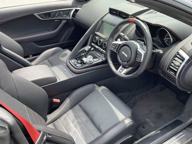 ジャガー Ｆ-ＴＹＰＥ チェッカーフラッグED コンバーチブル 石川県 2020(令2)年 0.8万km ガンＭ メーカーナビ/（BT/AppleCarPlay/HDMI)/アクティブスポーツエグゾーストシステム/MERIDIANサウンド/電動オープン/可変ウィング/コーナーセンサー/パドルシフト/純正２０インチAW/ドラレコ/バックカメラ/ETC