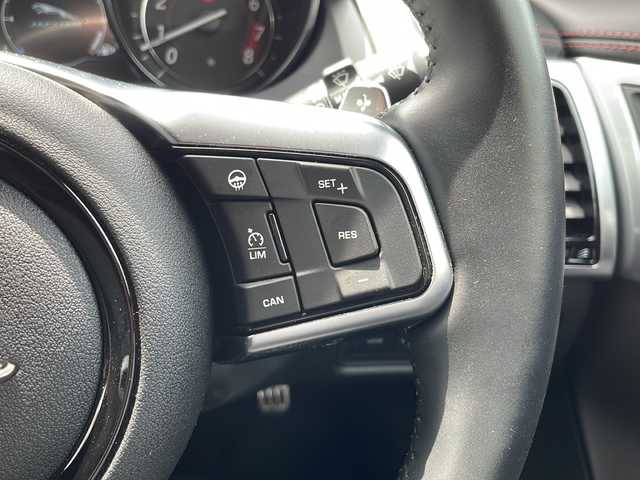 ジャガー Ｆ-ＴＹＰＥ チェッカーフラッグED コンバーチブル 石川県 2020(令2)年 0.8万km ガンＭ メーカーナビ/（BT/AppleCarPlay/HDMI)/アクティブスポーツエグゾーストシステム/MERIDIANサウンド/電動オープン/可変ウィング/コーナーセンサー/パドルシフト/純正２０インチAW/ドラレコ/バックカメラ/ETC