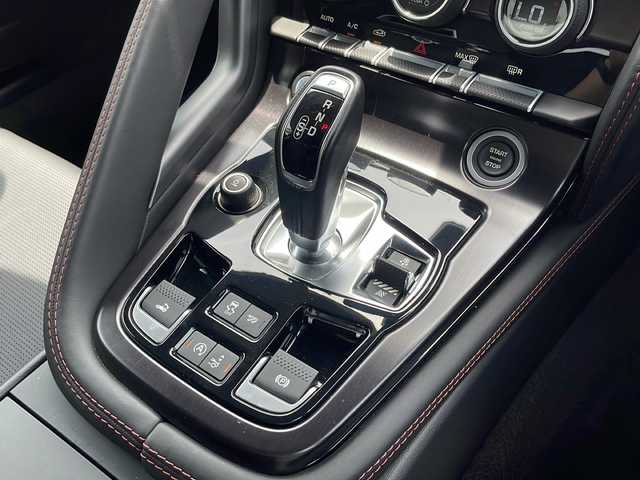ジャガー Ｆ-ＴＹＰＥ チェッカーフラッグED コンバーチブル 石川県 2020(令2)年 0.8万km ガンＭ メーカーナビ/（BT/AppleCarPlay/HDMI)/アクティブスポーツエグゾーストシステム/MERIDIANサウンド/電動オープン/可変ウィング/コーナーセンサー/パドルシフト/純正２０インチAW/ドラレコ/バックカメラ/ETC