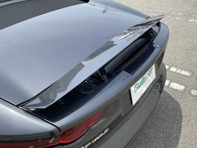 ジャガー Ｆ-ＴＹＰＥ チェッカーフラッグED コンバーチブル 兵庫県 2020(令2)年 0.8万km ガンＭ /R3-6年正規ディーラー記録簿あり//MERIDIANサウンド//タッチスクリーン//ナビ機能/（BT/USB/HDMI)//リヤカメラ//本革シート（ヒーター/クーラー）//ギヤシフトパドル//クルーズコントロール//ステアリングホイールヒーター//ステアリングスイッチ//デプロイヤブル（展開式）リヤスポイラー//アクティブエキゾースト//リヤフォグランプ//コーナーセンサー//オートLEDヘッドランプ//純正２０インチAW//純正ドライブレコーダー//ETC