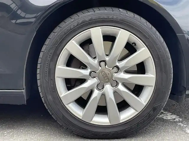 アウディ Ａ４ 2．0 TFSI クワトロ 青森県 2013(平25)年 11.2万km ファントムブラックパールエフェクト /4WD/ターボ/バング&オルフセン/　サウンドシステム/レザーシート/前席シートヒーター/前席パワーシート /純正HDDナビ/　(フルセグTV/DVD)/バックカメラ/前後バンパーソナー/ACC/革巻きステア/ノブ/パドルシフト/オートライトHID/オートワイパー/ウインカーミラー /レーンアシスト/アイドリングストップ/リア5面スモークフィルム/横滑り防止機能/ミラーヒーター/前後フォグランプ/ヘットライトウオッシャー/ウインカーミラー /社外前後ドラレコ/純正フロアマット/ETC/W/サイド/カーテンエアバッグ /ABS/スマートキーx2/保証書・取説