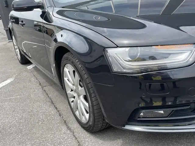 アウディ Ａ４ 2．0 TFSI クワトロ 青森県 2013(平25)年 11.2万km ファントムブラックパールエフェクト /4WD/ターボ/バング&オルフセン/　サウンドシステム/レザーシート/前席シートヒーター/前席パワーシート /純正HDDナビ/　(フルセグTV/DVD)/バックカメラ/前後バンパーソナー/ACC/革巻きステア/ノブ/パドルシフト/オートライトHID/オートワイパー/ウインカーミラー /レーンアシスト/アイドリングストップ/リア5面スモークフィルム/横滑り防止機能/ミラーヒーター/前後フォグランプ/ヘットライトウオッシャー/ウインカーミラー /社外前後ドラレコ/純正フロアマット/ETC/W/サイド/カーテンエアバッグ /ABS/スマートキーx2/保証書・取説