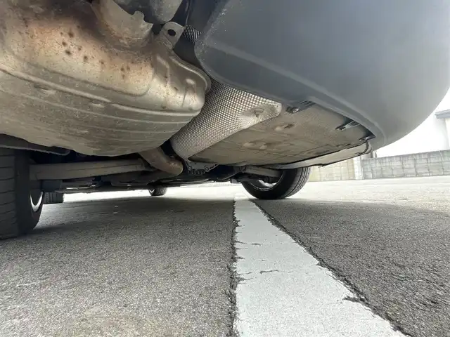 アウディ Ａ４ 2．0 TFSI クワトロ 青森県 2013(平25)年 11.2万km ファントムブラックパールエフェクト /4WD/ターボ/バング&オルフセン/　サウンドシステム/レザーシート/前席シートヒーター/前席パワーシート /純正HDDナビ/　(フルセグTV/DVD)/バックカメラ/前後バンパーソナー/ACC/革巻きステア/ノブ/パドルシフト/オートライトHID/オートワイパー/ウインカーミラー /レーンアシスト/アイドリングストップ/リア5面スモークフィルム/横滑り防止機能/ミラーヒーター/前後フォグランプ/ヘットライトウオッシャー/ウインカーミラー /社外前後ドラレコ/純正フロアマット/ETC/W/サイド/カーテンエアバッグ /ABS/スマートキーx2/保証書・取説