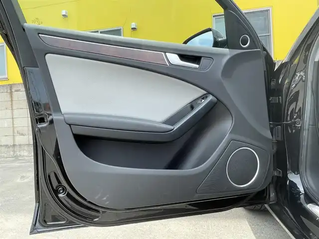 アウディ Ａ４ 2．0 TFSI クワトロ 青森県 2013(平25)年 11.2万km ファントムブラックパールエフェクト /4WD/ターボ/バング&オルフセン/　サウンドシステム/レザーシート/前席シートヒーター/前席パワーシート /純正HDDナビ/　(フルセグTV/DVD)/バックカメラ/前後バンパーソナー/ACC/革巻きステア/ノブ/パドルシフト/オートライトHID/オートワイパー/ウインカーミラー /レーンアシスト/アイドリングストップ/リア5面スモークフィルム/横滑り防止機能/ミラーヒーター/前後フォグランプ/ヘットライトウオッシャー/ウインカーミラー /社外前後ドラレコ/純正フロアマット/ETC/W/サイド/カーテンエアバッグ /ABS/スマートキーx2/保証書・取説