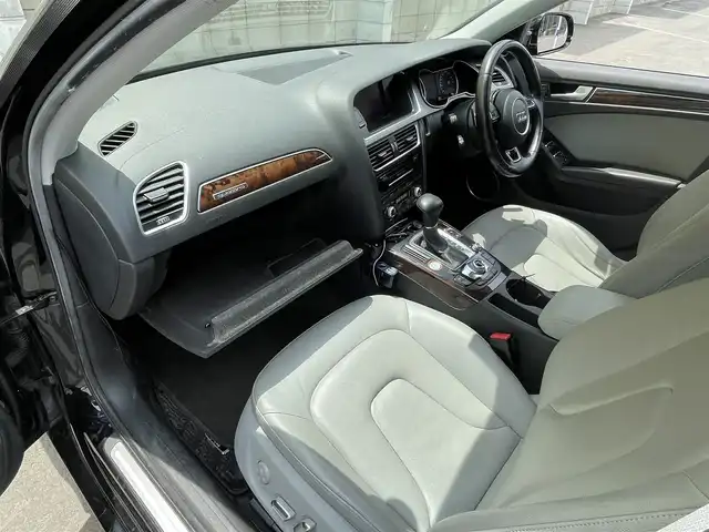 アウディ Ａ４ 2．0 TFSI クワトロ 青森県 2013(平25)年 11.2万km ファントムブラックパールエフェクト /4WD/ターボ/バング&オルフセン/　サウンドシステム/レザーシート/前席シートヒーター/前席パワーシート /純正HDDナビ/　(フルセグTV/DVD)/バックカメラ/前後バンパーソナー/ACC/革巻きステア/ノブ/パドルシフト/オートライトHID/オートワイパー/ウインカーミラー /レーンアシスト/アイドリングストップ/リア5面スモークフィルム/横滑り防止機能/ミラーヒーター/前後フォグランプ/ヘットライトウオッシャー/ウインカーミラー /社外前後ドラレコ/純正フロアマット/ETC/W/サイド/カーテンエアバッグ /ABS/スマートキーx2/保証書・取説
