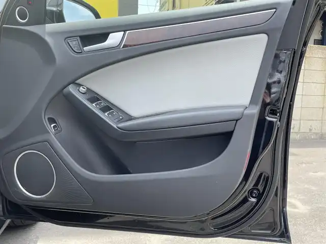 アウディ Ａ４ 2．0 TFSI クワトロ 青森県 2013(平25)年 11.2万km ファントムブラックパールエフェクト /4WD/ターボ/バング&オルフセン/　サウンドシステム/レザーシート/前席シートヒーター/前席パワーシート /純正HDDナビ/　(フルセグTV/DVD)/バックカメラ/前後バンパーソナー/ACC/革巻きステア/ノブ/パドルシフト/オートライトHID/オートワイパー/ウインカーミラー /レーンアシスト/アイドリングストップ/リア5面スモークフィルム/横滑り防止機能/ミラーヒーター/前後フォグランプ/ヘットライトウオッシャー/ウインカーミラー /社外前後ドラレコ/純正フロアマット/ETC/W/サイド/カーテンエアバッグ /ABS/スマートキーx2/保証書・取説