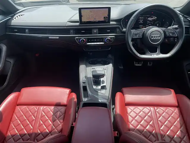 アウディ Ｓ５ スポーツバック 広島県 2020(令2)年 6.1万km マンハッタングレーメタリック 車検満了 令和9年6月/純正ナビ/（Bluetooth、CD、DVD、フルセグTV）/全方位カメラ/前後ドライブレコーダー/ETC/ブラック塗装ブレーキキャリパー/純正19インチAW/赤レザーシート/・シートヒーター/・エアシート/・パワーシート/衝突被害軽減ブレーキ/クルーズコントロール/コーナーセンサー/LEDヘッドライト/オートライト/オートマチックハイビーム/プッシュスタート/パーキングアシスト/取扱説明書/保証書