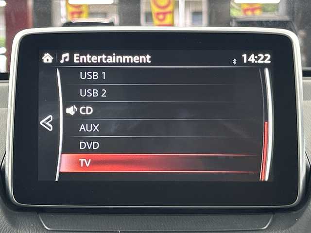 マツダ デミオ XD 愛知県 2016(平28)年 5.6万km ブルーリフレックスマイカ 【メーカーオプション】/・ＣＤ／ＤＶＤプレーヤー/＋地上デジタルＴＶチューナー（フルセグ）/・ＬＥＤコンフォートパッケージ/ＬＥＤコンフォートパッケージの内容/ＬＥＤヘッドランプ（ハイ／ロービーム：オートレベリング［光軸調整］機構付）＋アドバンストキーレスエントリーシステム（アンサーバック機能付、リアゲート連動）＆アドバンストキー＋オートライトシステム＋ヘッドランプユニット内シグネチャーＬＥＤランプ＋レインセンサーワイパー（フロント）＋フルオートエアコン（花粉除去フィルター付）＋クルーズコントロール＋運転席＆助手席シートヒーター/純正7インチナビ/・バックカメラ/・Bluetooth/ビルトインETC/純正フロアマット/クルーズコントロール