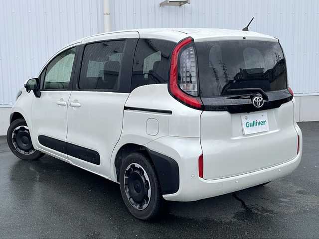 トヨタ シエンタ Z 三重県 2023(令5)年 3.7万km ホワイトパールクリスタルシャイン 純正ディスプレイオーディオ/バックカメラ/BSM/両側パワースライドドア/LEDヘッドライト/フォグライト/純正ビルトインETC/衝突軽減ブレーキ/レーンキープアシスト/レーダークルーズコントロール/運転支援/USB給電ポート/オプション純正DVDデッキ/AppleCarPlay/AndroidAuto/スマートキー/純正ホイールキャップ/電動格納ミラー/禁煙車