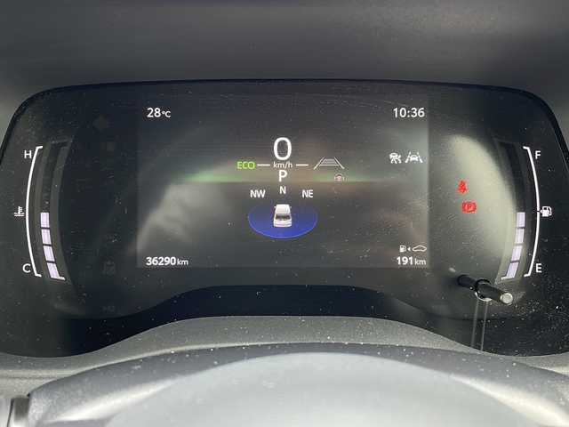 トヨタ シエンタ Z 三重県 2023(令5)年 3.7万km ホワイトパールクリスタルシャイン 純正ディスプレイオーディオ/バックカメラ/BSM/両側パワースライドドア/LEDヘッドライト/フォグライト/純正ビルトインETC/衝突軽減ブレーキ/レーンキープアシスト/レーダークルーズコントロール/運転支援/USB給電ポート/オプション純正DVDデッキ/AppleCarPlay/AndroidAuto/スマートキー/純正ホイールキャップ/電動格納ミラー/禁煙車