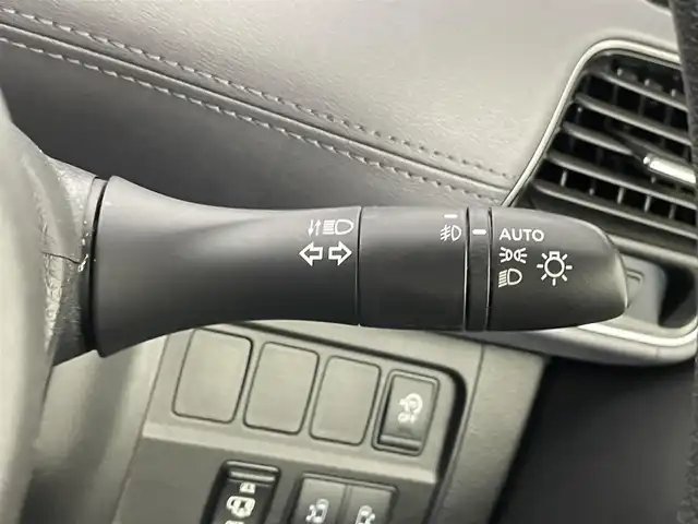 日産 セレナ ハイウェイスター V 埼玉県 2021(令3)年 2.8万km ブリリアントホワイトパール 2トーン 純正１０インチナビ　フリップダウンモニター　アラウンドビューモニター　ＢＳＩ　プロパイロット　レーダークルーズコントロール　ビルトインＥＴＣ　デジタルインナーミラー　ドラレコ　純正アルミ　オートライト