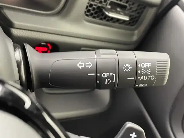 ホンダ ステップワゴン スパーダ eHEV 熊本県 2025(令7)年 0.1千km プラチナホワイトパール 登録済未使用車/純正１１．４インチディスプレイオーディオ LXM-247VFLi　バックカメラ　/両側パワースライドドア　/前後クリアランスソナー　/ホンダセンシング/・レーダークルーズコントロール/・衝突軽減ブレーキ/・誤発進制御機能/・歩行者事故低減ステアリング/・路外逸脱抑制機能/・先行車発進お知らせ機能/・標識認識システム/・ブラインドスポットモニター/横滑り防止/パワーバックドア/前席シートヒーター/オットマン/ハーフレザーシート/純正16インチAW/オートライト/LEDヘッドライト/フォグランプ/スマートキー/プッシュスタート/スペアキー1本/保証書/取扱説明書　