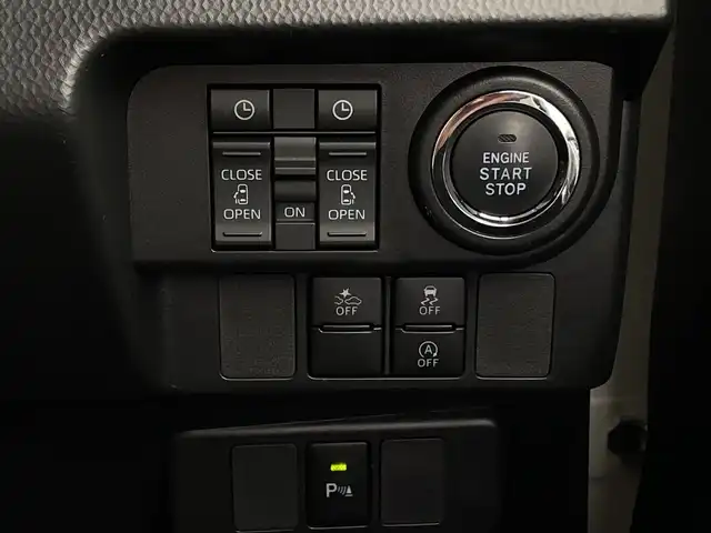 ダイハツ トール カスタムG 新潟県 2023(令5)年 1万km パールホワイトⅢ スマートアシスト/純正メモリナビ/　CD/DVD/Bluetooth/フルセグ/バックカメラ/両側パワースライドドア/レーダークルーズコントロール/LEDオートライト/シートヒーター/純正14インチアルミホイール/ステアリングリモコン/電格ミラー/ウィンカーミラー/ドラレコ/スマートキー