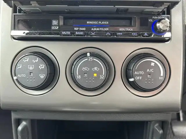 日産 エクストレイル Xt 新潟県 2004(平16)年 3.8万km チタニウムシルバー 社外ナビ/DN席シートヒーター/電格ミラー/スタットレスタイヤ付き/革巻きステアリング/パワーウィンドウ/純正フロアマット