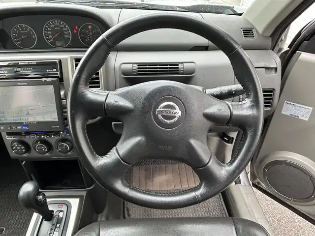 日産 エクストレイル Xt 新潟県 2004(平16)年 3.8万km チタニウムシルバー 社外ナビ/DN席シートヒーター/電格ミラー/スタットレスタイヤ付き/革巻きステアリング/パワーウィンドウ/純正フロアマット