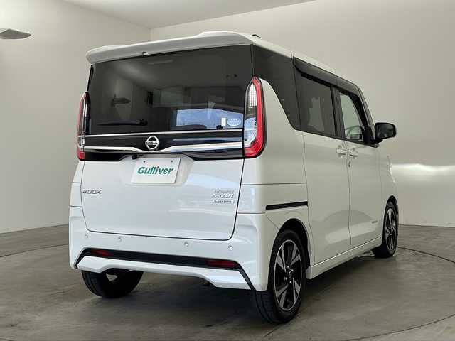 日産 ルークス HWS Gターボ アーバンクロム プロパイロットED 兵庫県 2021(令3)年 3.9万km ホワイトパール ・快適パックA/・プラズマクラスター技術搭載リアシーリングファン/・パーソナルテーブル/・カップホルダー/・USBソケット/・ロールサンシェード/・撥水加工シート/・純正9インチナビ/CD/DVD/BT/SD/USB/TV/・アラウンドビューモニター/・ビルトインETC/・プロパイロット/・車線逸脱防止支援システム/・車線逸脱警報/・前方衝突予測警報/・ふらつき警報/・標識検知機能/・先行車発進お知らせ機能/・エマージェンシーブレーキ/・踏み間違い衝突防止アシスト/・レーダークルーズコントロール/・アイドリングストップ/・両側パワースライドドア/・LEDヘッドライト/・アダプティブLEDヘッドライトシステム/・インテリジェントキー/・プッシュスタート/・純正15インチアルミホイール