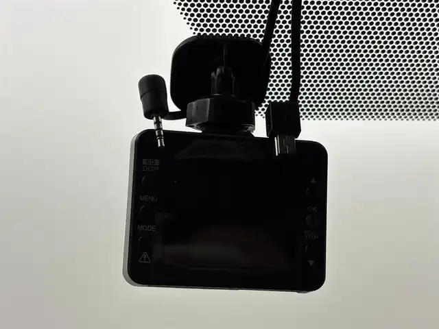 トヨタ シエンタ ハイブリッド Z 福岡県 2023(令5)年 1.9万km 青Ⅱ 純正１０．５型ＤＡナビ／フルセグＴＶ　/全方位カメラ　/前後ドラレコ　/レーダークルコン　/コーナーセンサー　/衝突軽減ブレーキ　/レーンキープ　/アクセル踏み間違い防止　/ＢＳＭ　/両側電動スライドドア　/純正１５インチＡＷ