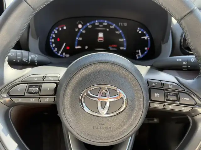 トヨタ ヤリスクロス Z 京都府 2021(令3)年 3.9万km ブラックマイカ ワンオーナー/純正コネクテッドナビ/　フルセグTV USB BT/バックカメラ/ビルトインETC/運転席PWシート/前席シートヒーター/セーフティセンス/レーダークルーズコントロール/ステアリングリモコン/レザーステアリング/前後クリアランスソナー/LEDヘッドライト/スマートキー×2/新車保証書/取扱説明書